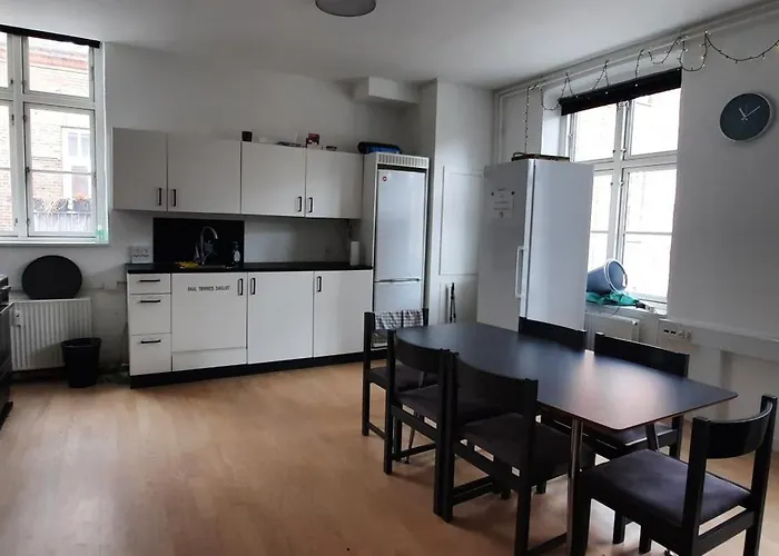 8 Rooms Apartment In Odense C
